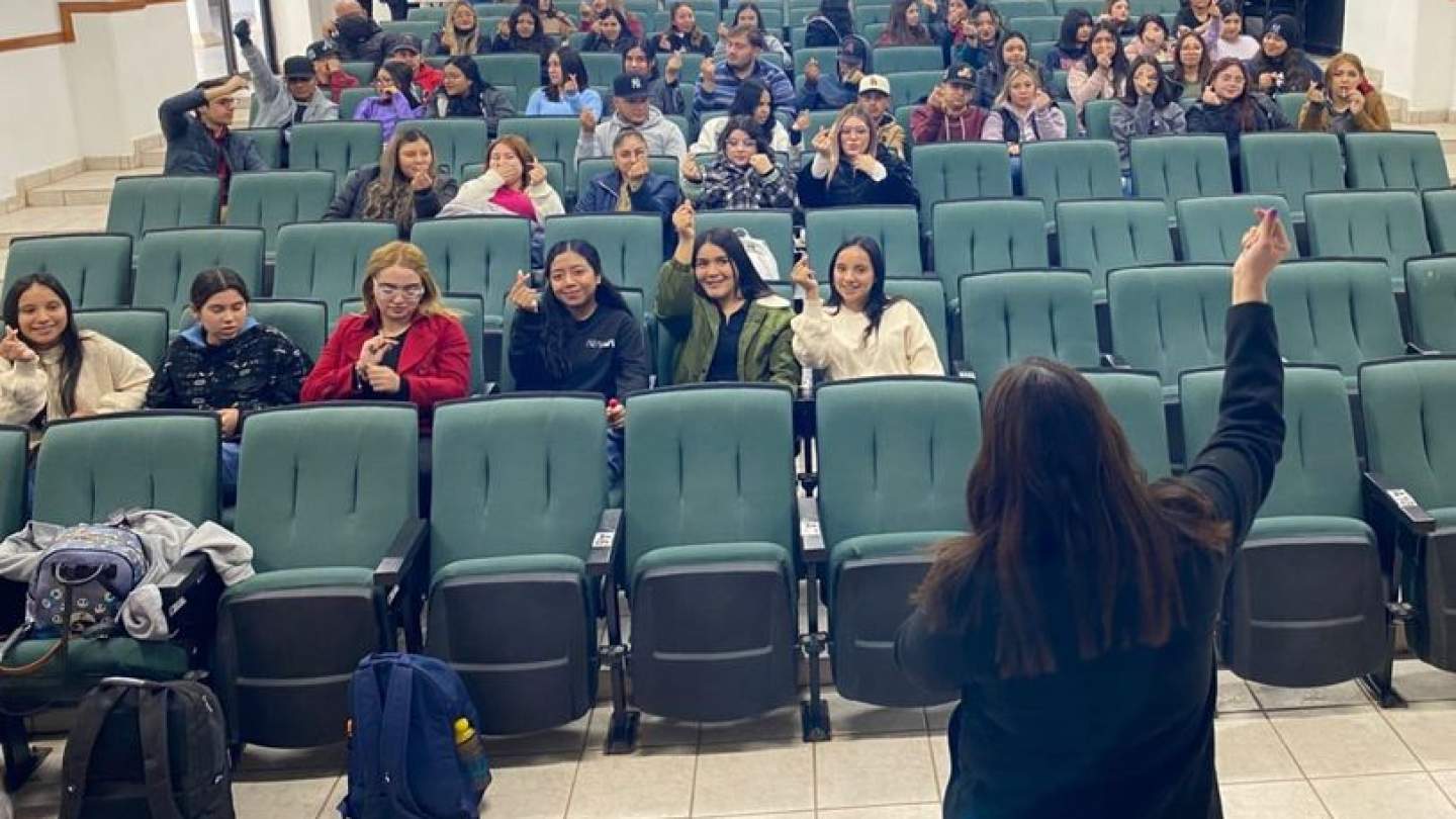 Estudiantes de la especialidad de Psicología de Universidad de la Sierra, se capacitan para ser parte del programa socioemocional CecyteContiGo.❤️